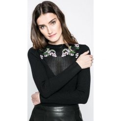 Answear - Sweter. Czarne swetry damskie ANSWEAR, s, bez wzorów, z wiskozy, z krótkim rękawem, krótkie, bez kaptura. W wyprzedaży za 59,90 zł.