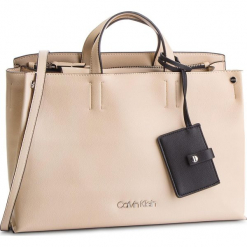 Torebka CALVIN KLEIN - Tack Tote K60K604816 638. Brązowe torebki klasyczne damskie Calvin Klein, ze skóry ekologicznej. Za 699,00 zł.