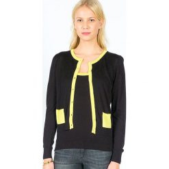 Kardigan "Sary" w kolorze czarno-żółtym. Żółte kardigany damskie Ateliers de la maille Paris, bez wzorów, z bawełny. W wyprzedaży za 171,95 zł.