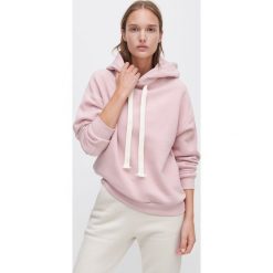 Gładka bluza z kapturem -. Bluzy damskie Reserved, s, bez wzorów, z kapturem, bez rękawów, z kapturem. Za 79,99 zł.