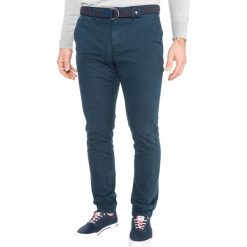 Tommy Hilfiger Denton Spodnie Niebieski. Niebieskie spodnie męskie TOMMY HILFIGER, w paski, z elastanu. Za 567,95 zł.