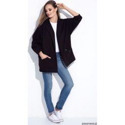 Czarna luźna bluza damska narzutka dresowa. Czarne bluzy damskie z kieszeniami Pakamera, bez wzorów, z dresówki, bez rękawów, bez kaptura. Za 149,00 zł.