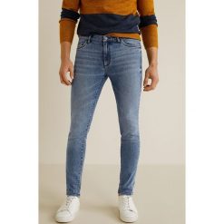 Mango Man - Jeansy Jude. Jeansy męskie Mango Man. W wyprzedaży za 69,90 zł.