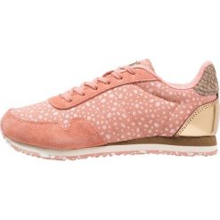 Woden NORA LEO DOT TEEN Tenisówki i Trampki powder skies. Czerwone trampki dziewczęce marki Woden, ze skóry. Za 339,00 zł.