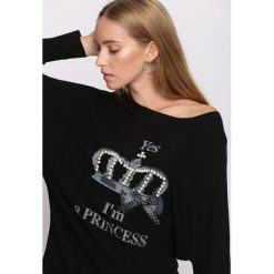 Czarny Sweter Queen's Crown. Czarne swetry klasyczne damskie Born2be, l, z okrągłym kołnierzem. Za 49,99 zł.