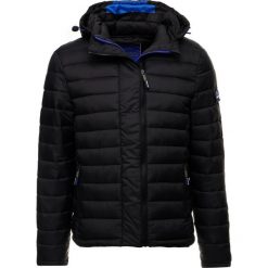 Superdry NEW FUJI Kurtka przejściowa black. Czarne kurtki męskie przejściowe Superdry, m, z materiału. Za 509,00 zł.
