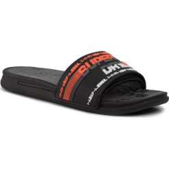 Klapki SUPERDRY - Crewe Racer Slide MF300006A Black 02A. Czarne klapki męskie Superdry, z materiału. W wyprzedaży za 139,00 zł.