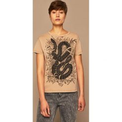 Medicine - T-shirt by Weronika Kolinska. Białe t-shirty damskie MEDICINE, s, z nadrukiem, z bawełny, z okrągłym kołnierzem. Za 59,90 zł.