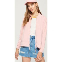 Bluza ze ściągaczem - Różowy. Czerwone bluzy damskie marki Sinsay, l. W wyprzedaży za 29,99 zł.