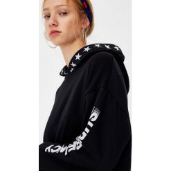 Bluzy damskie: Bluza z gwiazdami wokół kaptura