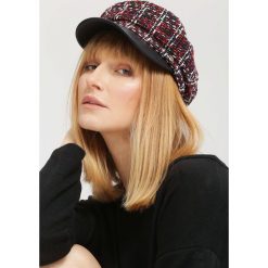 Czerwony Kaszkiet Esperanza. Czerwone czapki damskie marki other. Za 19,99 zł.