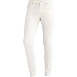 Tiger of Sweden Jeans Jeans Skinny Fit white. Białe jeansy męskie relaxed fit marki Tiger of Sweden Jeans. W wyprzedaży za 376,35 zł.