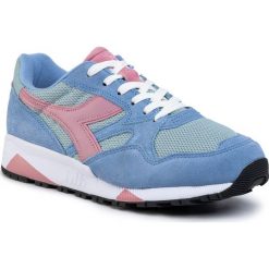 Sneakersy DIADORA - N902 S 501.173290 01 C7955 Ballad Blue/Cerulean/Zeph. Niebieskie półbuty damskie Diadora, z zamszu. W wyprzedaży za 209,00 zł.