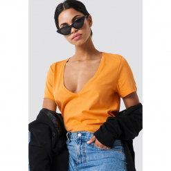 NA-KD Basic T-shirt z dekoltem V - Orange. Pomarańczowe t-shirty damskie NA-KD Basic, z bawełny. W wyprzedaży za 21,18 zł.