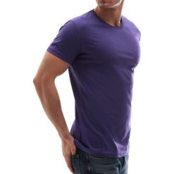 Męski t-shirt KENT PURPLE. Fioletowe t-shirty męskie Męski t-shirt KENT PURPLE, s, bez wzorów, z klasycznym kołnierzykiem. W wyprzedaży za 29,00 zł.