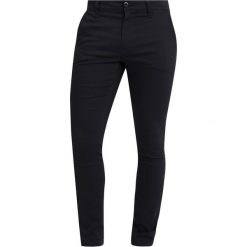 GStar BRONSON SKINNY CHINO Chinosy black denim. Czarne chinosy męskie G-Star, z bawełny. Za 559,00 zł.