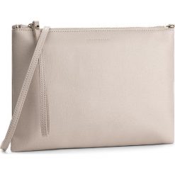 Torebka COCCINELLE - AV3 Pochette E5 AV3 55 69 05 Seashell 143. Brązowe listonoszki damskie marki Coccinelle. W wyprzedaży za 379,00 zł.