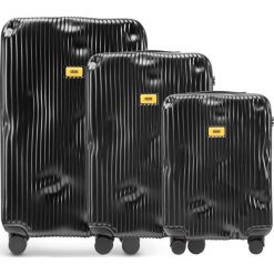 Walizki Stripe w zestawie 3 el. Super Black. Czarne walizki Crash Baggage, bez wzorów, z tkaniny, wakacyjne. Za 3175,00 zł.