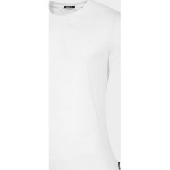 T-shirt męski TSM600 - biały - Outhorn. Białe koszulki męskie Outhorn, m. W wyprzedaży za 19,99 zł.