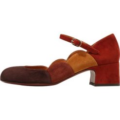 Chie Mihara URAN Czółenka multi testa/terra/cognac/brick. Brązowe czółenka Chie Mihara, z materiału. Za 1089,00 zł.