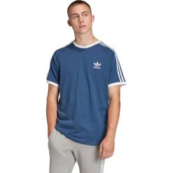 Adidas Originals 3-Stripes Koszulka Niebieski. Niebieskie podkoszulki męskie adidas Originals, s, z haftami, z bawełny, z krótkim rękawem. Za 128,95 zł.