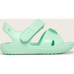 Crocs - Sandały dziecięce. Różowe sandały dziewczęce Crocs, z gumy, bez zapięcia. Za 129,90 zł.