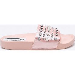 Haily's - Klapki. Różowe klapki damskie marki Haily's, z gumy, na płaskiej podeszwie. W wyprzedaży za 39,90 zł.