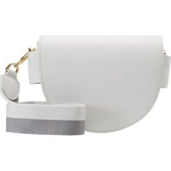 Liebeskind Berlin MIXED BAG Torba na ramię optic white. Białe torebki klasyczne damskie marki Liebeskind Berlin, na ramię. Za 629,00 zł.