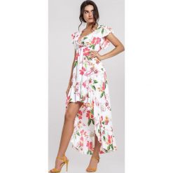 Biała Sukienka Kissed. Białe sukienki damskie other, xl, bez wzorów, bez kołnierzyka, bez rękawów, midi. Za 49,99 zł.