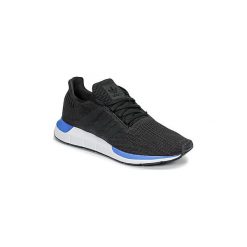 Buty adidas SWIFT RUN. Czarne trampki męskie Adidas, bez wzorów, bez zapięcia. Za 399,00 zł.