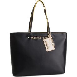 Torebka VERSACE JEANS - E1VTBB20 Nero 71111 899. Czarne torebki klasyczne damskie Versace Jeans, bez wzorów, z jeansu, klasyczne, na ramię, bez dodatków. W wyprzedaży za 469,00 zł.