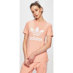 Adidas Originals - Top. Różowe topy damskie adidas Originals, s, z nadrukiem, z bawełny, z okrągłym kołnierzem. W wyprzedaży za 99,90 zł.