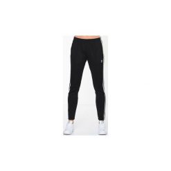 Spodnie treningowe adidas PANTALON CON CREMALLERA CE2400. Czarne spodnie damskie Adidas. Za 242,66 zł.