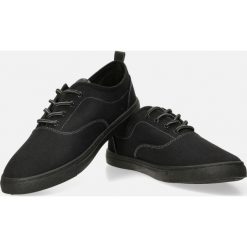 Czarne trampki sznurowane casu 9010. Czarne trampki męskie Casu, bez wzorów, na sznurówki. Za 49,99 zł.