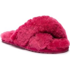 Kapcie EMU AUSTRALIA - Mayberry Teens T12176 Berry. Różowe sandały dziewczęce EMU Australia, ze skóry, bez zapięcia. W wyprzedaży za 159,00 zł.