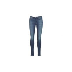 Jeansy skinny Diesel SKINZEE. Niebieskie rurki damskie Diesel. Za 567,20 zł.