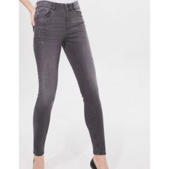 Jeansy skinny Eco Aware - Szary. Szare jeansy damskie Mohito. Za 139,99 zł.