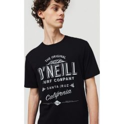 O'Neill Muir Koszulka Czarny. Czarne podkoszulki męskie O'Neill, l, z nadrukiem, z bawełny, z krótkim rękawem. Za 94,95 zł.
