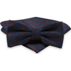 Granatowa Mucha Męska -ALTIES- z Taką Samą Poszetką, w Czekoladową Kratkę MUALTS0569. Niebieskie muszki męskie Alties, na imprezę, w paski, eleganckie. Za 39,00 zł.