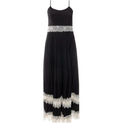 Sukienka letnia TwinSet 192TP2282. Czarne sukienki damskie Twinset, na lato, bez wzorów, z poliesteru, bez kołnierzyka, bez rękawów. W wyprzedaży za 549,00 zł.
