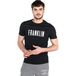 Franklin & Marshall Koszulka Czarny. Czarne podkoszulki męskie Franklin Marshall, l, z nadrukiem, z bawełny, z krótkim rękawem. Za 188,95 zł.