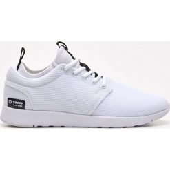 Lekkie sneakersy Quit 2 - Biały. Białe sneakersy męskie Cropp, bez zapięcia. Za 139,99 zł.