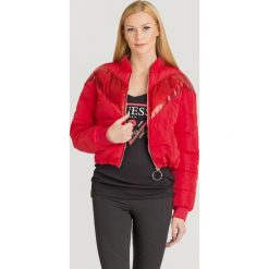 KURTKA LAURIE Guess. Czerwone kurtki damskie Guess, s, z aplikacjami, bez kaptura. Za 679,00 zł.