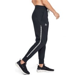 Under Armour Spodnie dresowe Czarny. Czarne spodnie damskie Under Armour, xs, z bawełny. Za 274,95 zł.