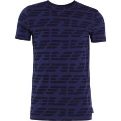 Emporio Armani LOGO ALLOVER Tshirt z nadrukiem blue. Szare koszulki polo marki Emporio Armani, l, z bawełny, z kapturem. Za 379,00 zł.