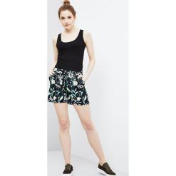 Szorty w kwiaty. Czarne szorty damskie Moodo, xl, w kwiaty. Za 29,99 zł.