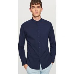 Koszula ze stójką slim fit - Granatowy. Niebieskie koszule męskie Reserved, s, bez wzorów, ze stójką, bez rękawów. Za 79,99 zł.