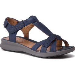 Sandały CLARKS - Un Adorn Vibe 261417214 Navy Nubuck. Niebieskie klapki damskie Clarks, bez wzorów, ze skóry, bez obcasa. W wyprzedaży za 339,00 zł.