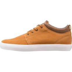 Trampki męskie: Globe CHUKKA Tenisówki i Trampki dark caramel/white