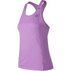 Top sportowy w kolorze fioletowym. Fioletowe topy damskie New Balance, l, bez wzorów, z materiału, bez kołnierzyka. W wyprzedaży za 84,95 zł.
